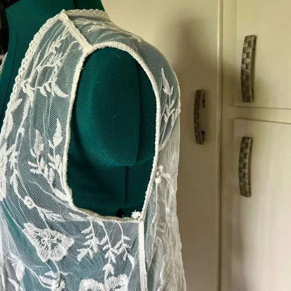 Ember Sheer Lace Sleeveless Kimono Cardigan Size Small - Picture 3 of 8